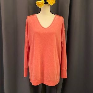 ♥️❄️Dept 222 Woman’s Long Sleeve Distressed Shirt Size Medium